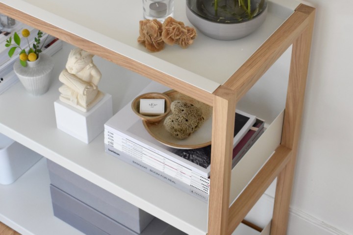 Stylish bookcase with LAP Shelving