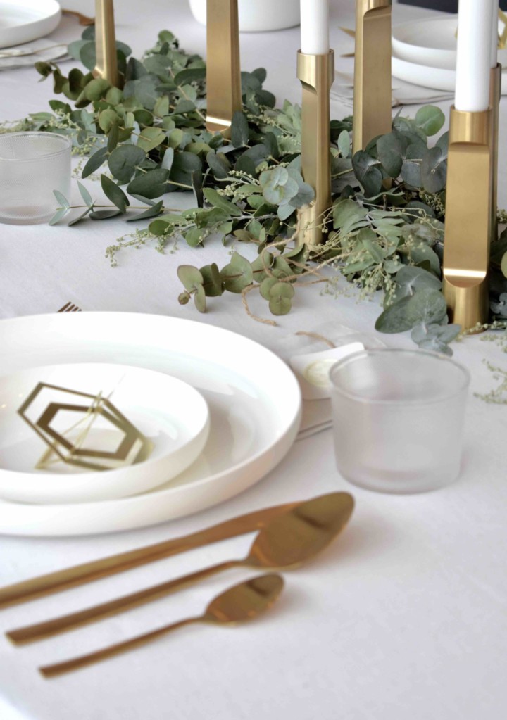 White Christmas Table styling